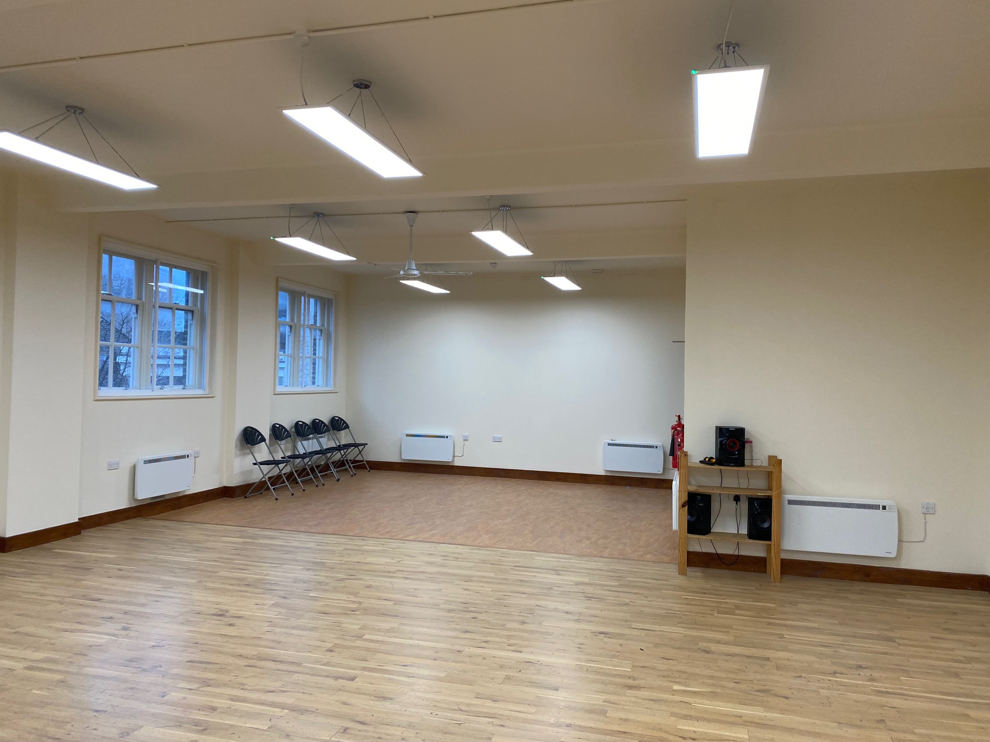 Spacious second-floor dance hall with room for up to 50 guests, perfect for workshops or rehearsals