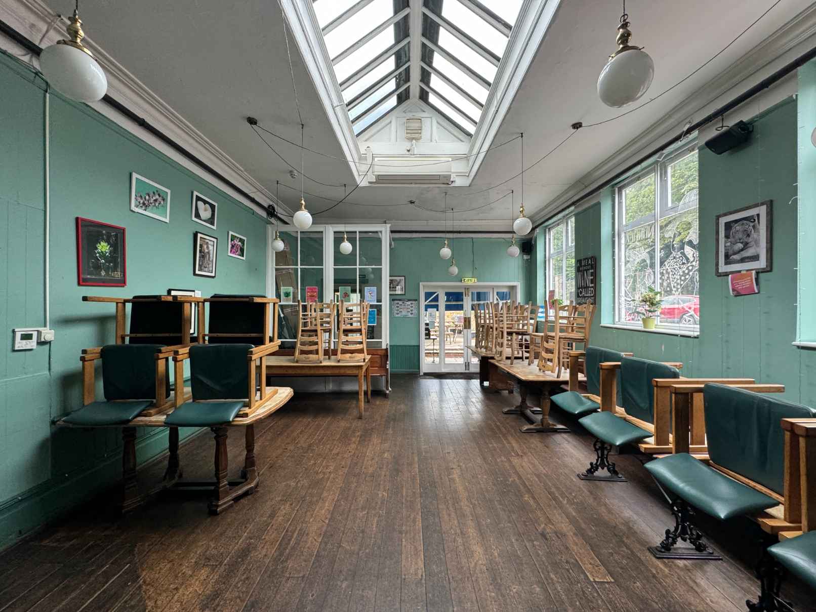 Flexible function room with 35 adult stacking chairs and space for up to 50 guests, ideal for parties and gatherings