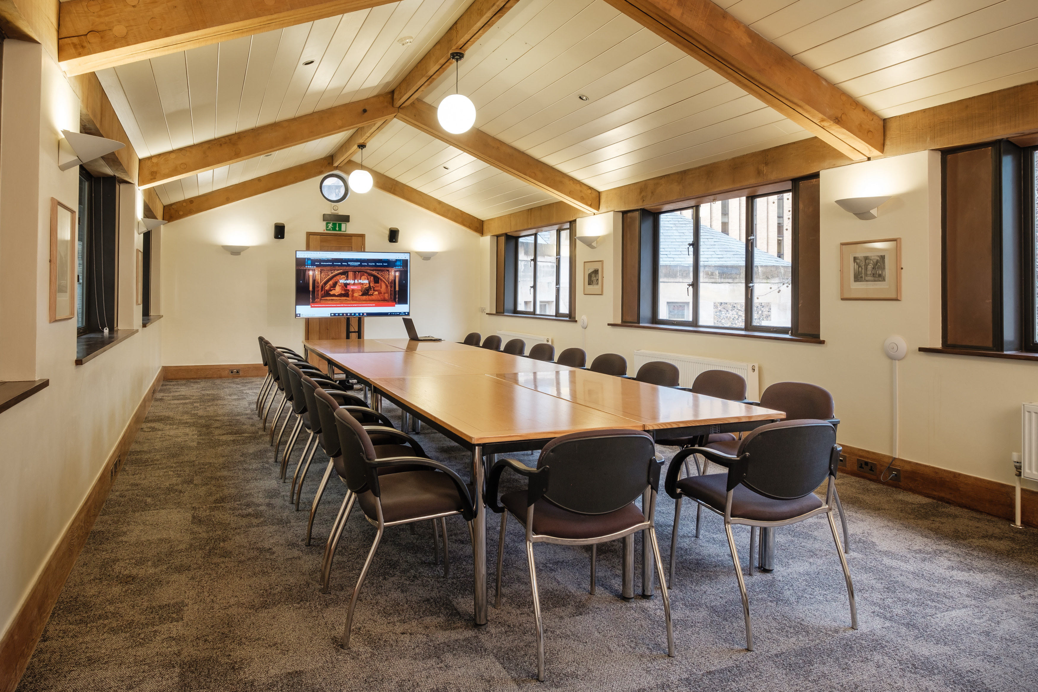 Host inspiring events for up to 60 guests at Southwark Cathedral’s JTW Room—available now on Conveenie