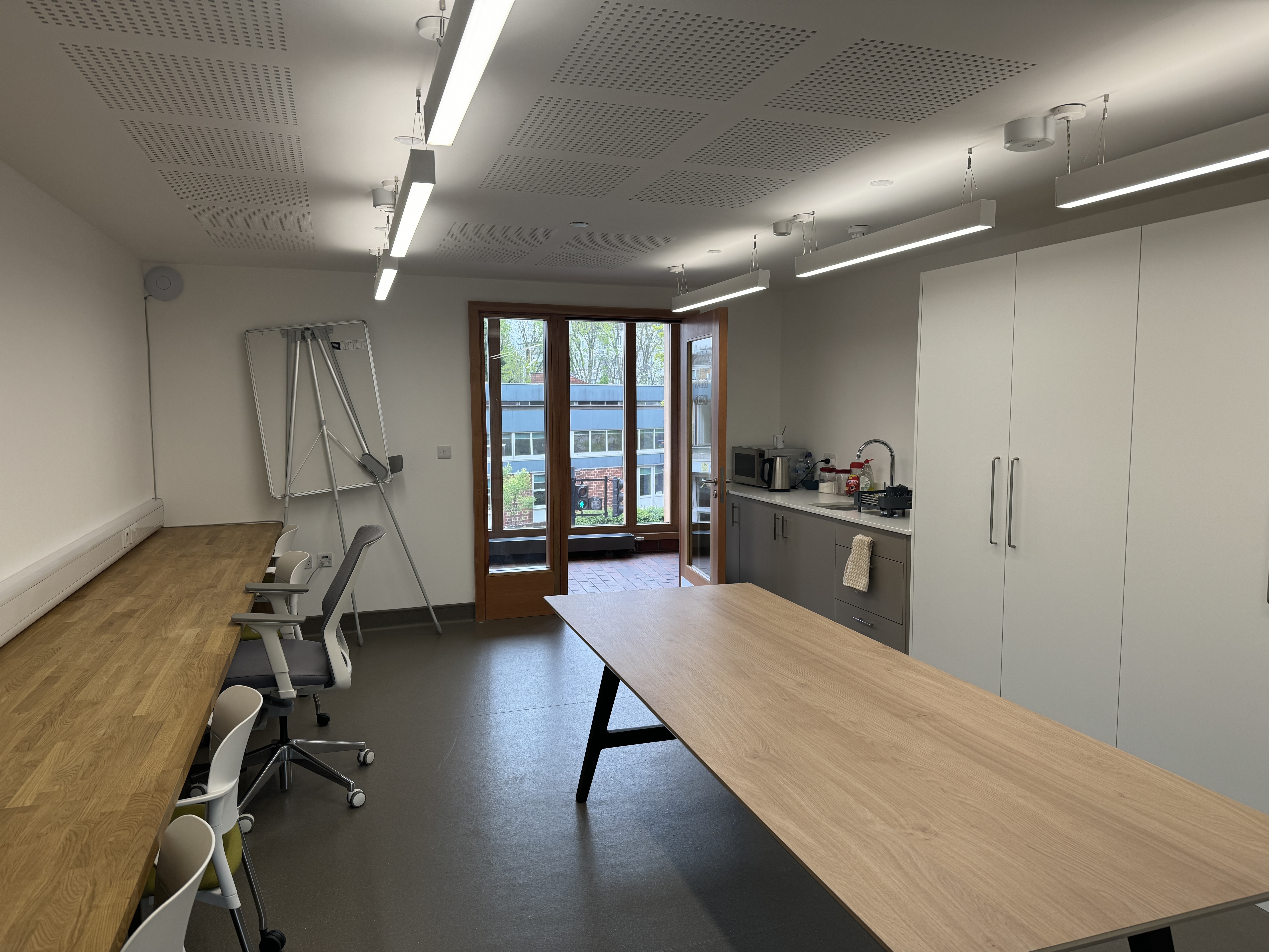 Hobby Room at Appleby Blue in London, a versatile room hire in London for 16 people, with a kitchenette, whiteboard, and balcony - book via Conveenie.